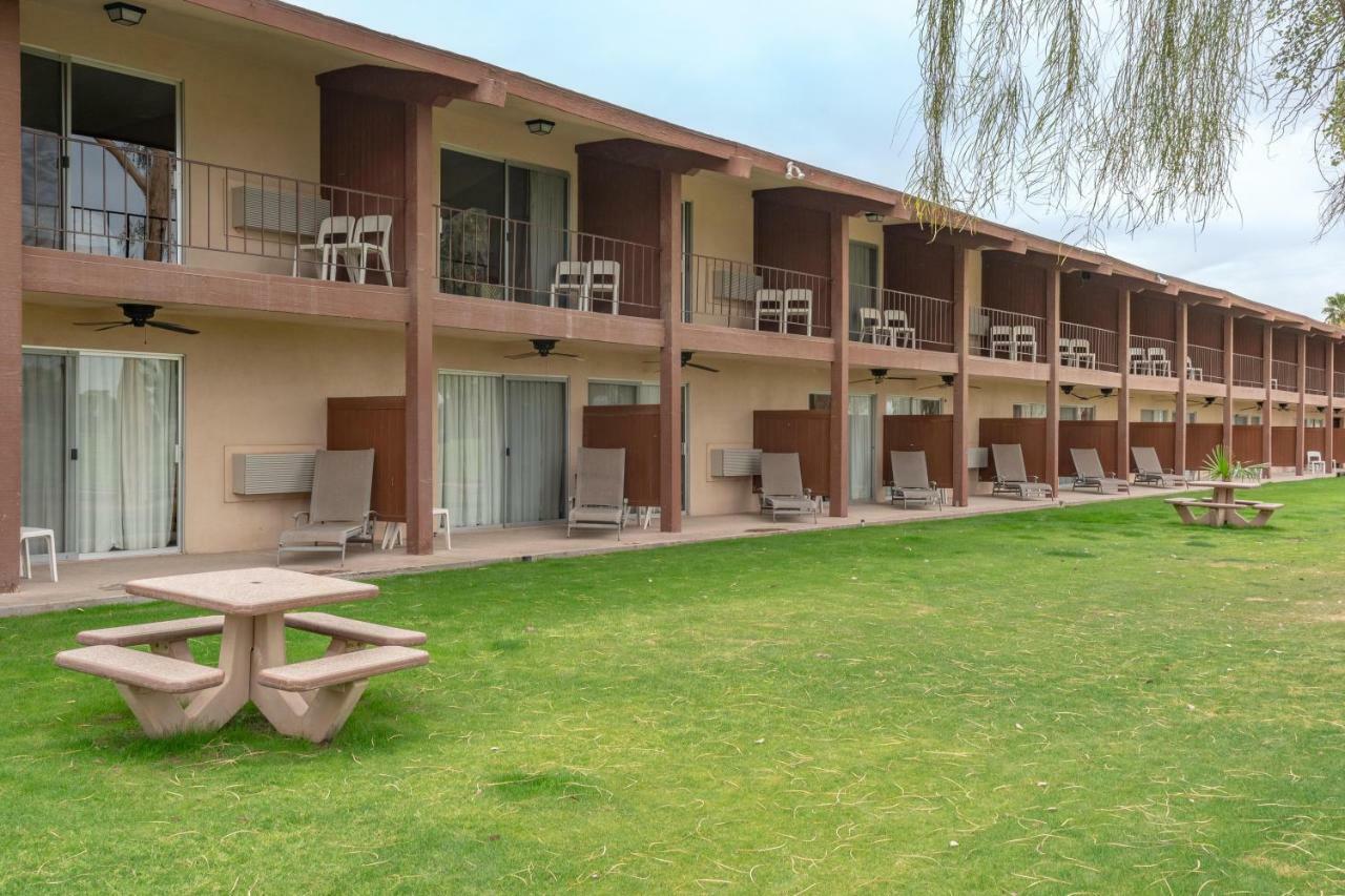 Ramada By Wyndham Holtville Exterior foto